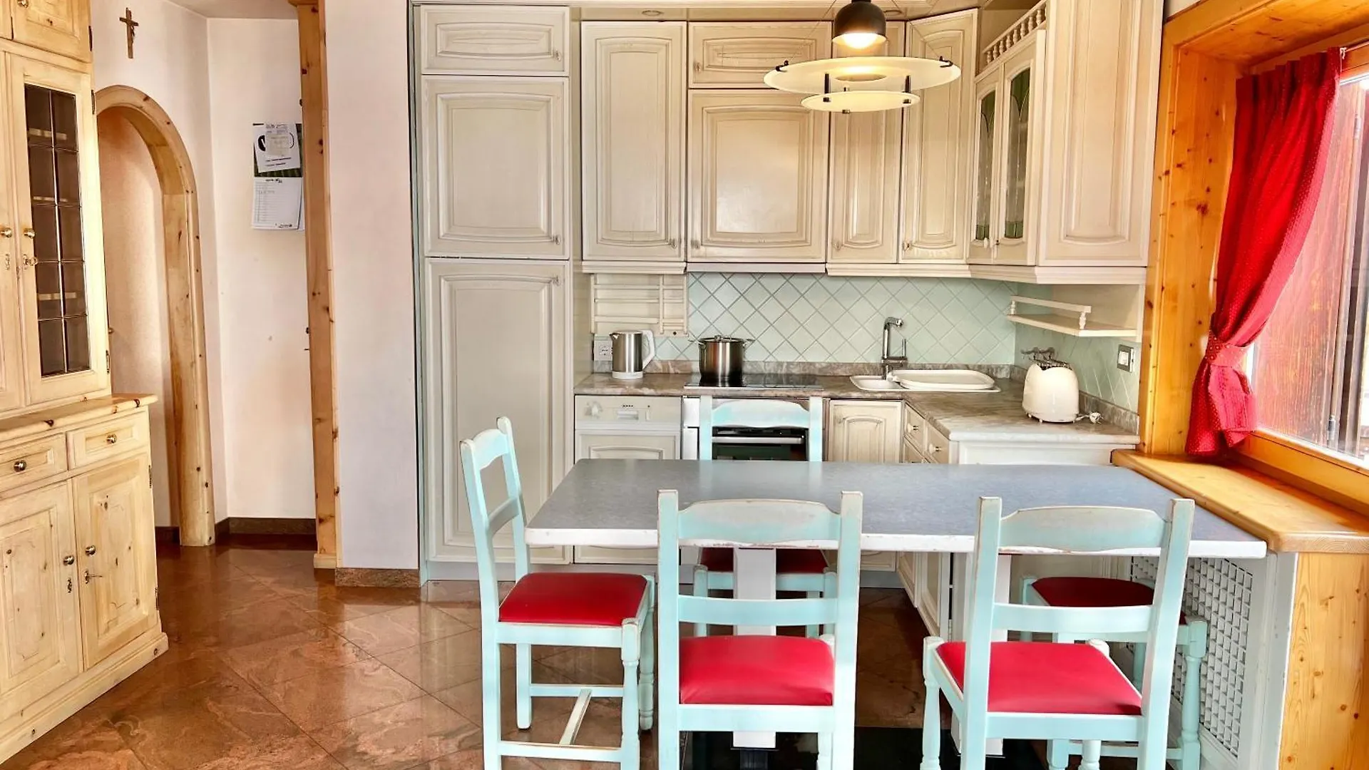 Bike&Ski Saroch Apartments Livigno 0*,