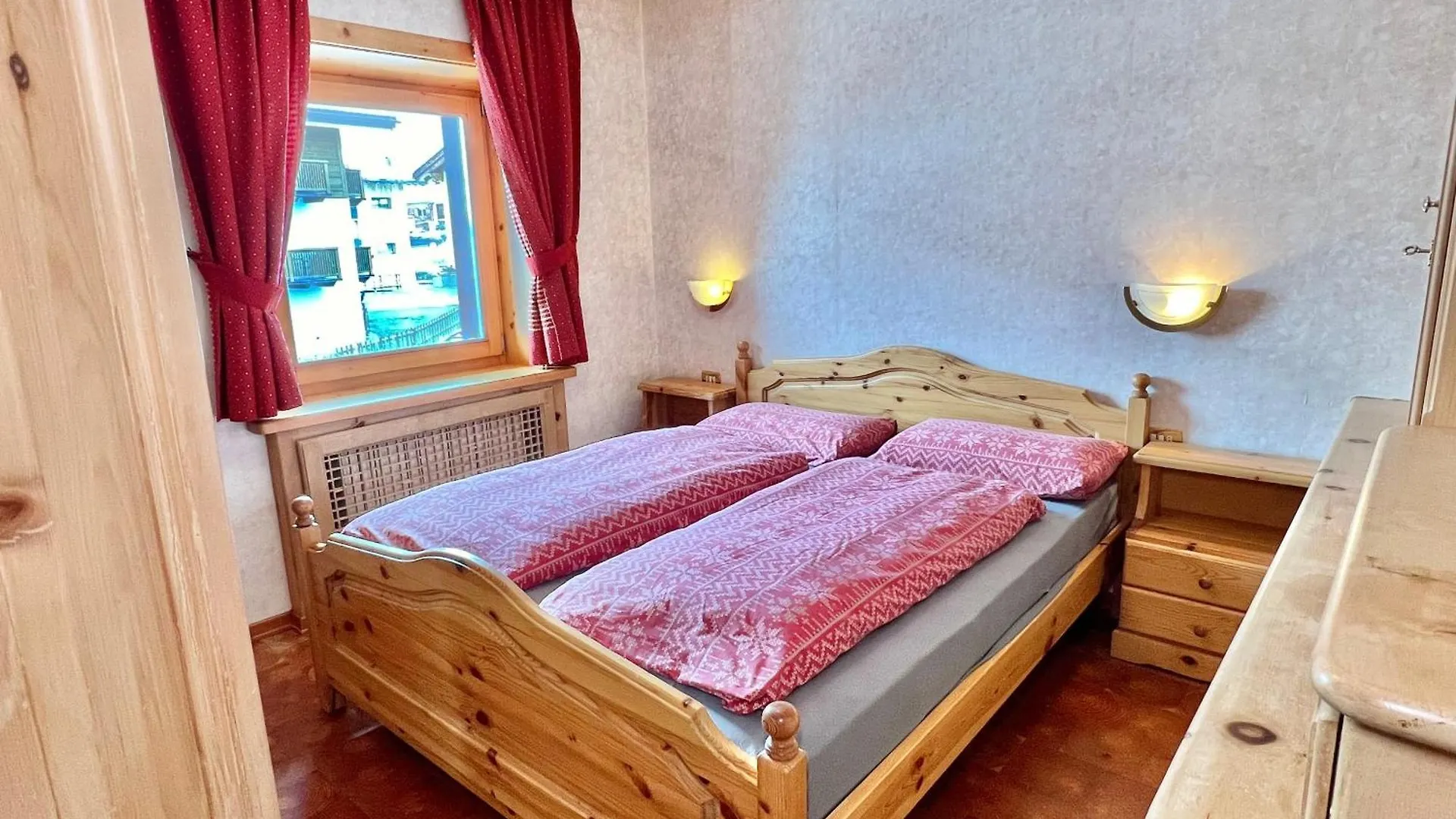 Bike&Ski Saroch Apartments Livigno 0*,